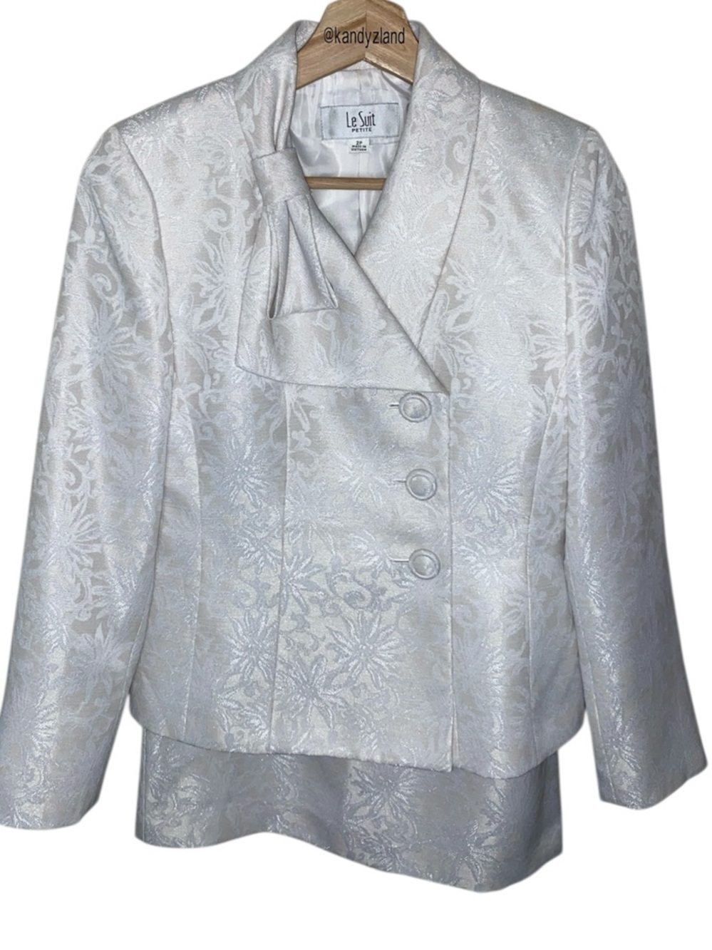 LE SUIT 2PC Skirt Suit Women's Petite 2P Silver Double Breast Textured Bow Shiny
